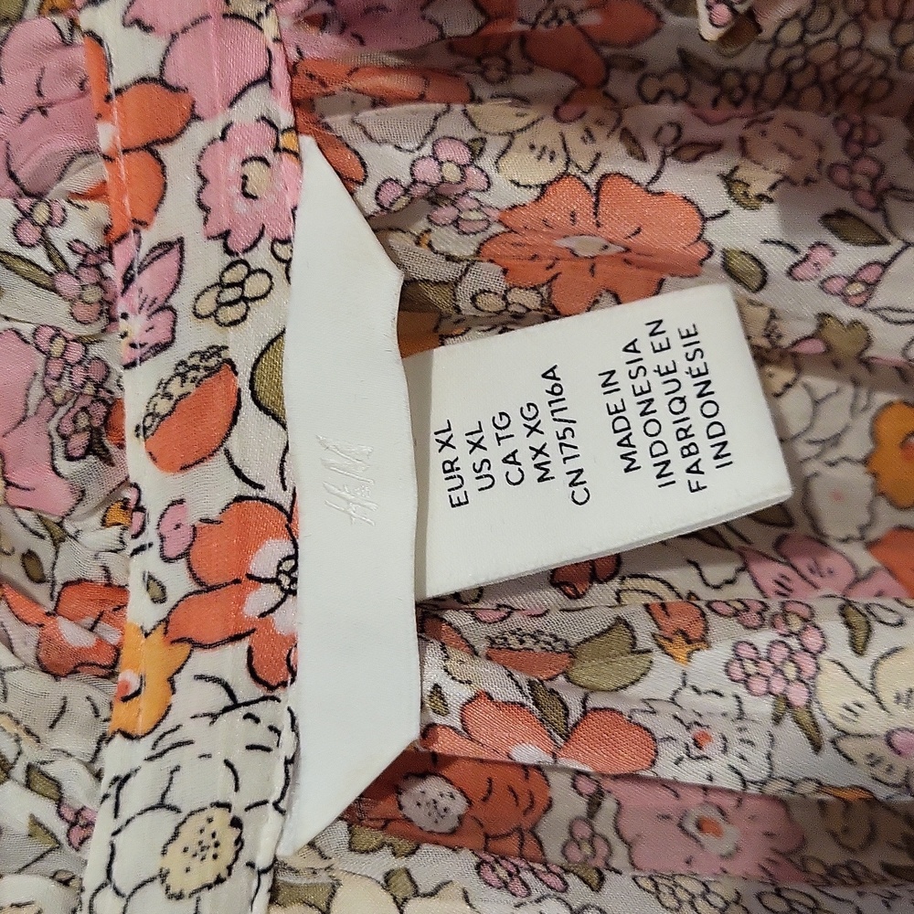 H&M blouse - Picture 3 of 5